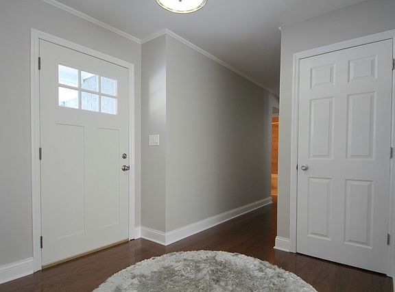 3rd image of 1135 Crane Blvd