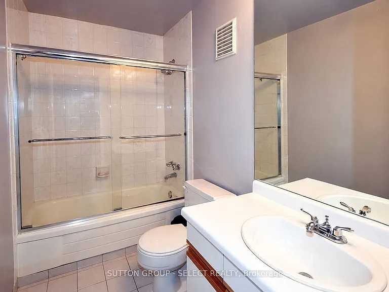 695 Richmond St #1306 — Photo 11
