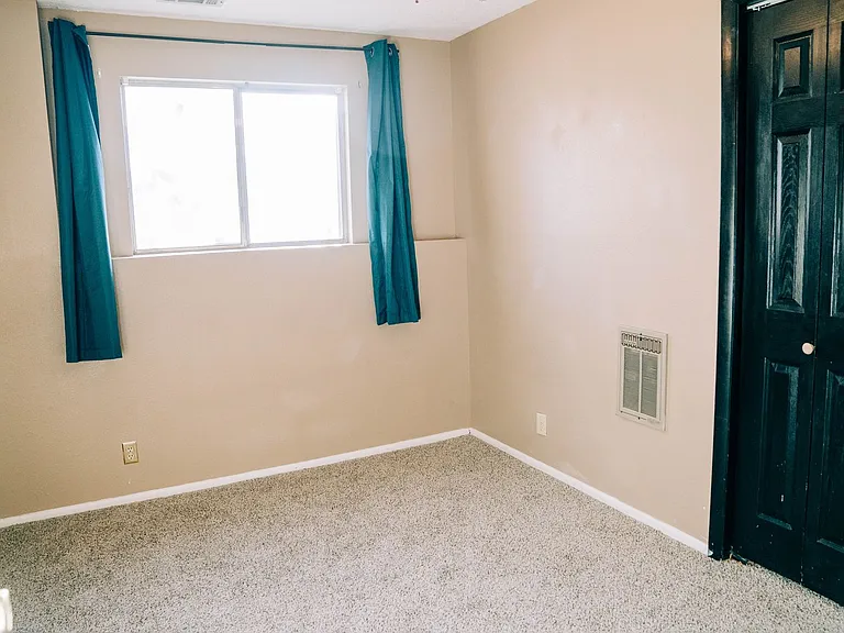 2170 W Meadow St — Photo 38