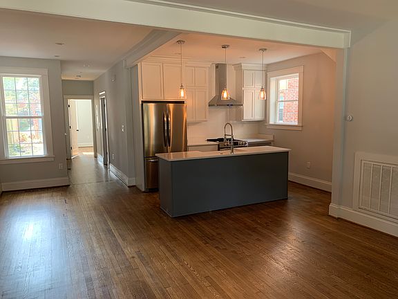 3rd image of 514 W Marshall St #1