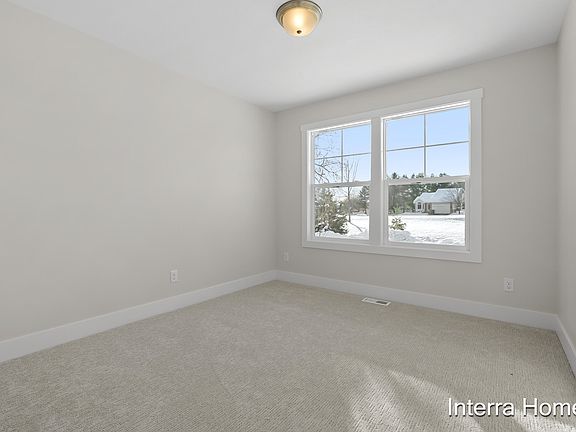 3rd image of 323 Hickory Valley Dr