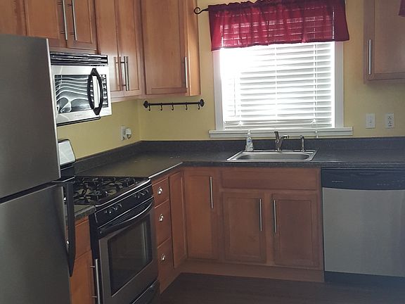 4th image of 602 Hancock St