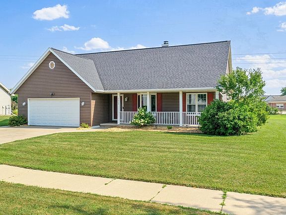 3rd image of 3040 Joy Ln