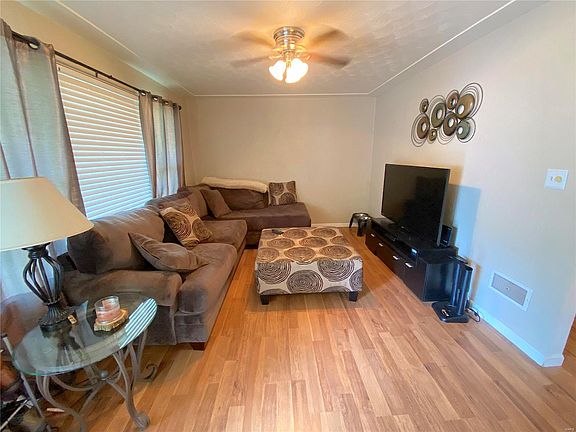 5th image of 223 Northmoor Pl