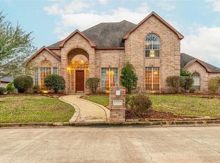 3080 Oak Creek Dr, Paris, TX 75462