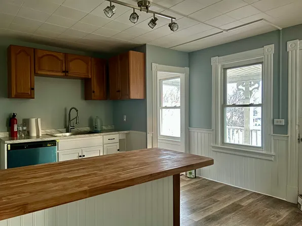 32 Forest Ave #2, Greenfield, MA 01301