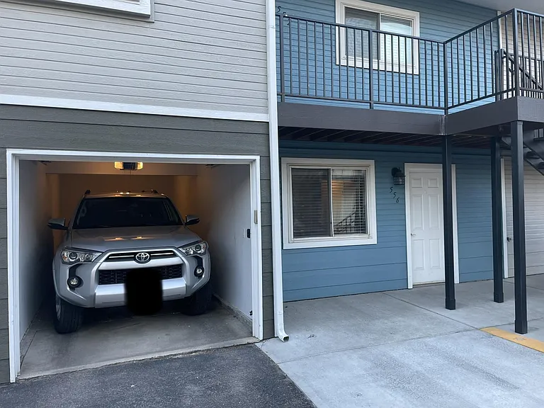 556 Winnie Way — Photo 3