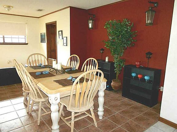 3rd image of 115 Sherwood Dr