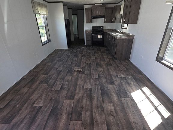 2nd image of 2517 Sherwood Dr