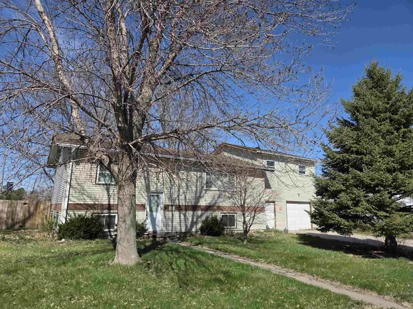 808 Ontario Ave, Elwood, NE 68937