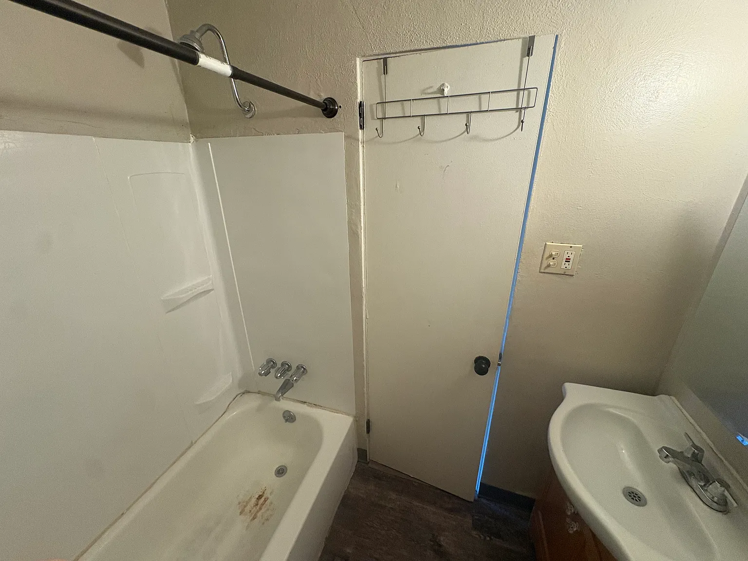 1 bed, $995 — Photo 3