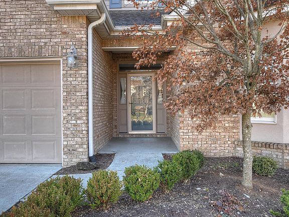 5th image of 1034 Waterbrooke Ln