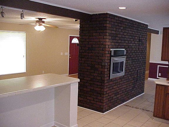 4th image of 317 Gilchrist Dr