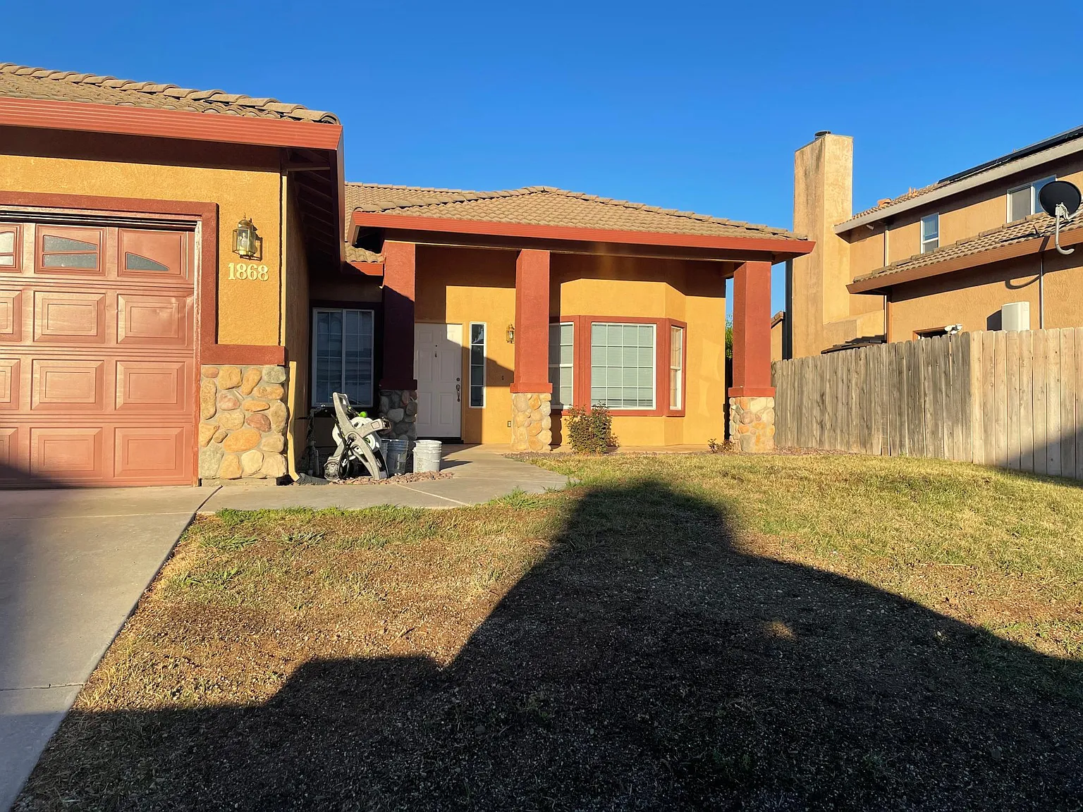 1868 Burgandy Dr — Photo 3