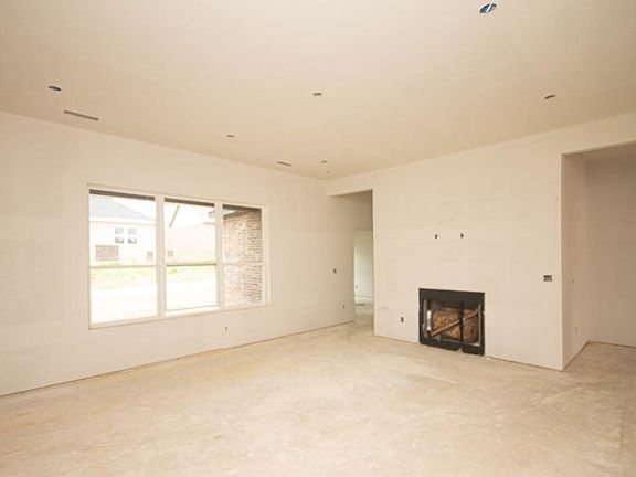 3rd image of 5500 SW Nandina Ln