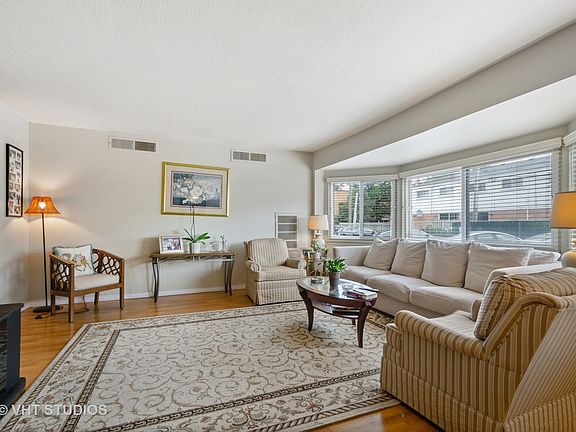 4th image of 5500 Lincoln Ave Unit 118
