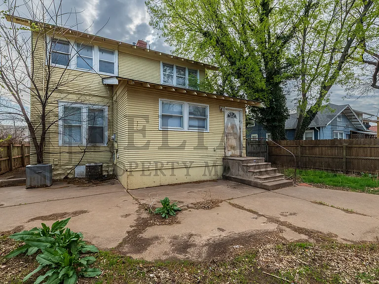 439 N Lorraine Ave — Photo 6