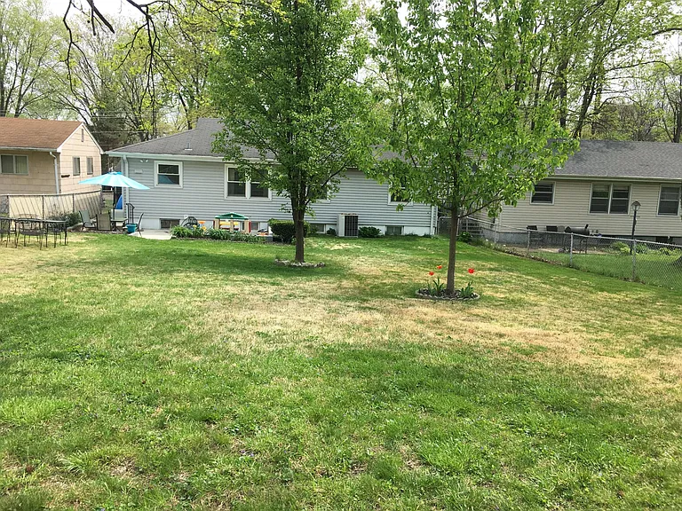 637 S Sappington Rd — Photo 20