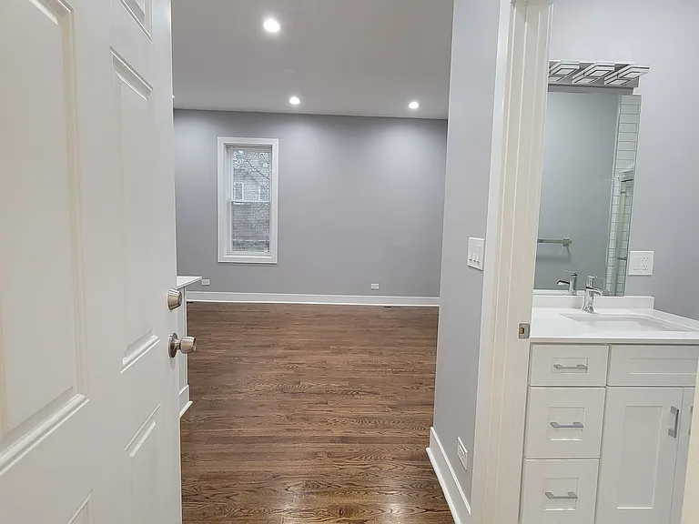 1162 W 19th St #13 — Photo 13