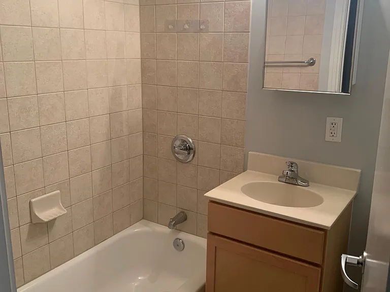 800 4th St SW #S705 — Photo 7