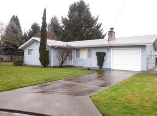 1125 SW Juniper Dr, Grants Pass, OR 97526