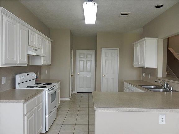 5th image of 2605 Tuna Cir