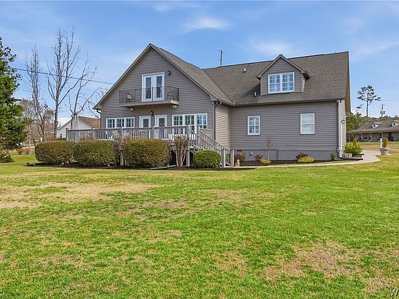 2nd image of 12425 Lakeview Manor Dr