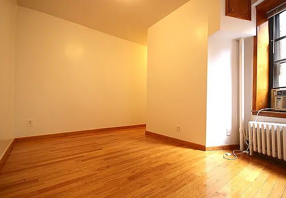 5th image of 181 E 3rd St Unit 18