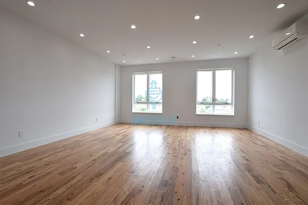 Rented by null | media 20