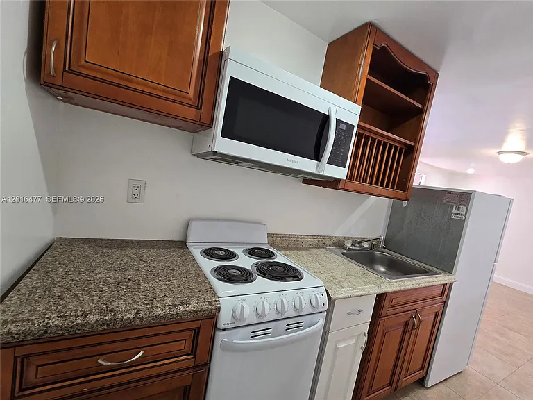 2957 SW 36th Ct #4 — Photo 8
