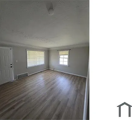 5 bed, $2,300 — Photo 4