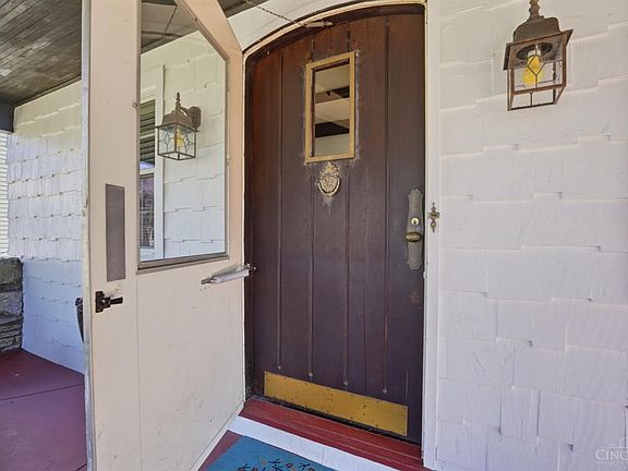 5th image of 3764 Mount Vernon Ave
