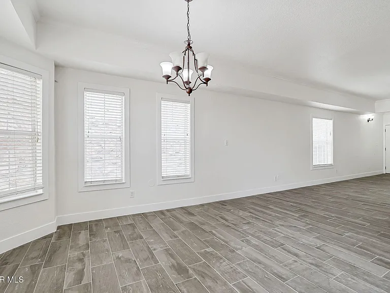 7235 Royal Arms Dr #E — Photo 11