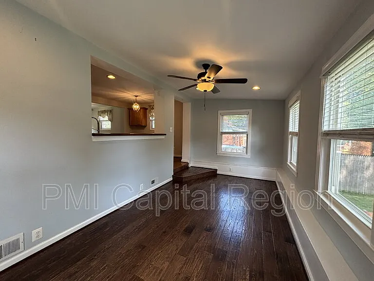 4706 Red Fox Rd — Photo 14