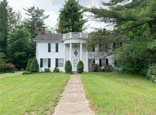 85 Sullivan St, Wurtsboro, NY 12790