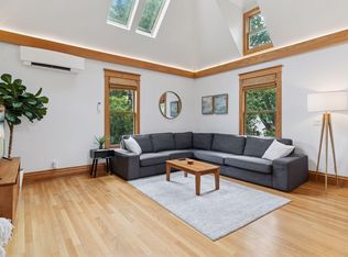 3929 Clinton Ave, Minneapolis, MN 55409