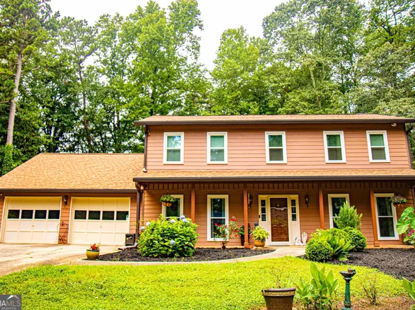 816 Post Road Cir, Stone Mountain, GA 30088