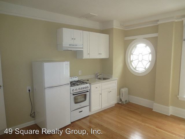 1st image of 81 9th St APT 611