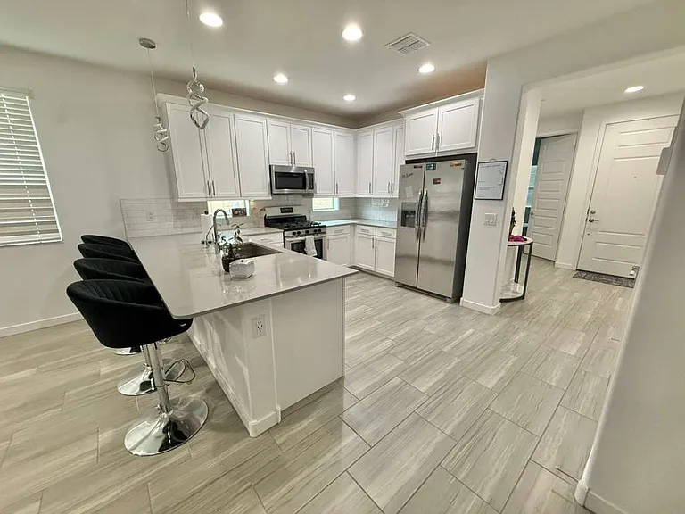 16535 W Questa Dr — Photo 8