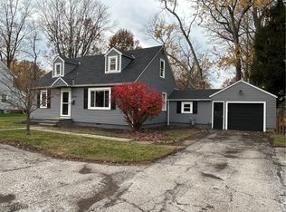 8002 Stockbridge Rd, Mentor, OH 44060