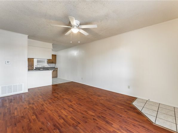 fayetteville-arkansas-442718342 picture