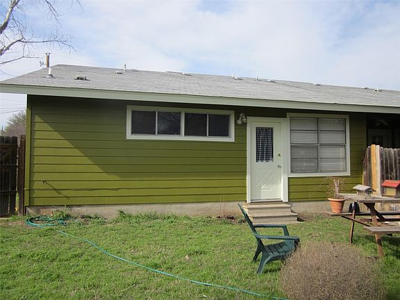 5th image of 102 Verna Spur #B