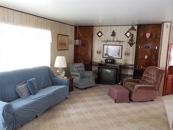 5th image of 1056 Garnoa Dr