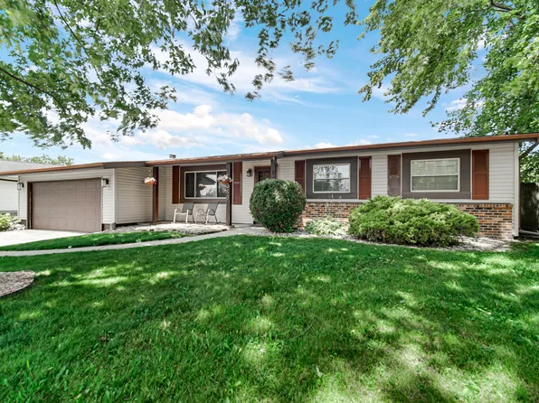369 Riviera Cir, Valparaiso, IN 46385