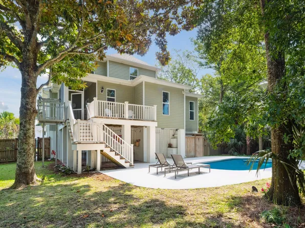 4 Lauden Blvd, Isle Of Palms, SC 29451