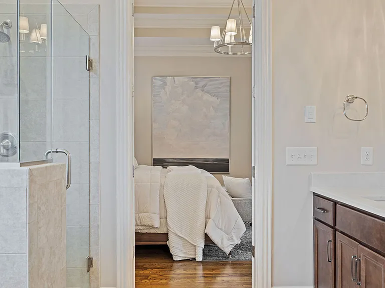 1036 Clifton St — Photo 22
