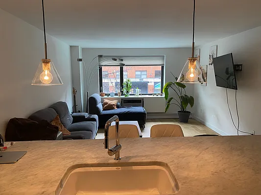 Rented by Batra Group Inc | media 5