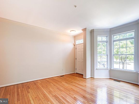 4th image of 5980 Ivy League Dr