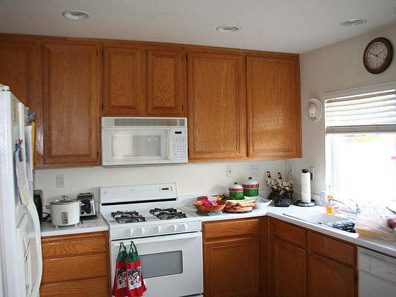 5th image of 26688 Silver Oaks Dr