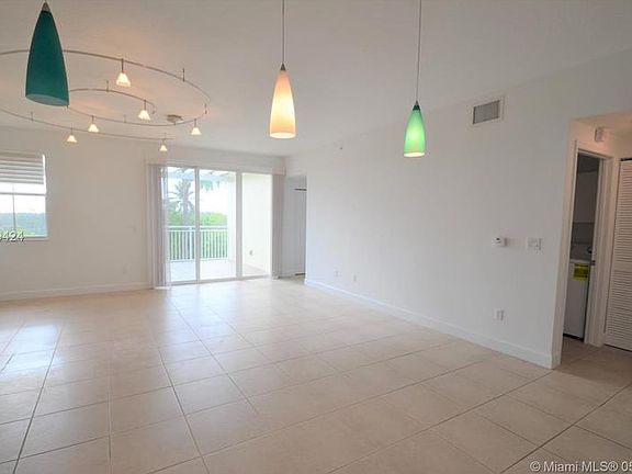 The Reserve, Prime Location!